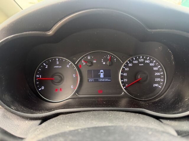 COMING SOON KIA CARENS CONCEPT 1.7 VGT CRDI SPANISH LHD IN SPAIN ONLY 65000 MILES SUPER 2019